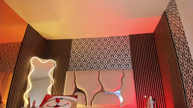 Daphnne_tay's cam snapshot