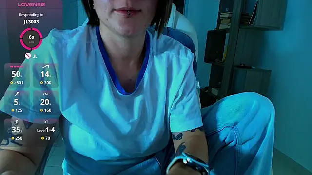 Hannah______'s cam snapshot