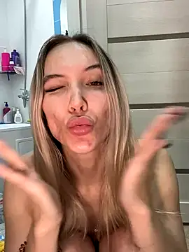 MoonSprinkle's cam snapshot