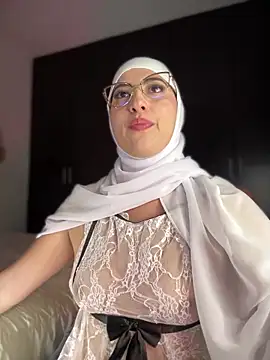 Badra_Abaid's cam snapshot