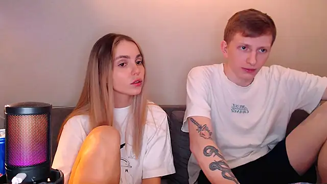 juliaanddima's cam snapshot