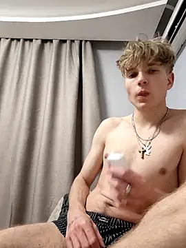 And25bn's cam snapshot