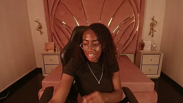 Qeen_blackk's cam snapshot