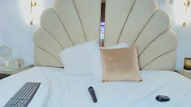 Meghanparker1's cam snapshot