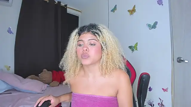 sofiacastillo01's cam snapshot