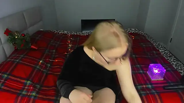 MilanaJune's cam snapshot