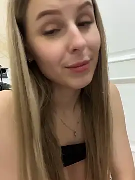 Lina_Away's cam snapshot