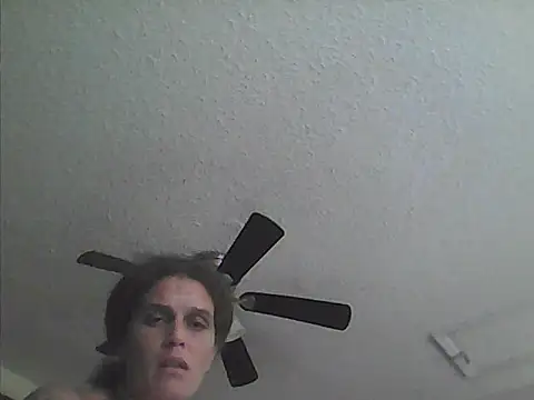 sarahkat86's cam snapshot