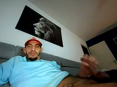 Rebeu313 live sex cam