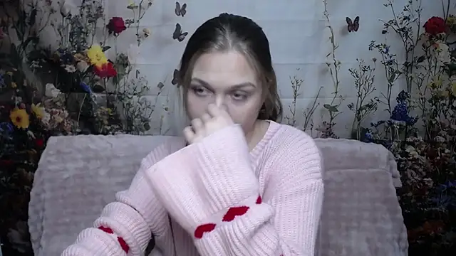 LaraPika's cam snapshot