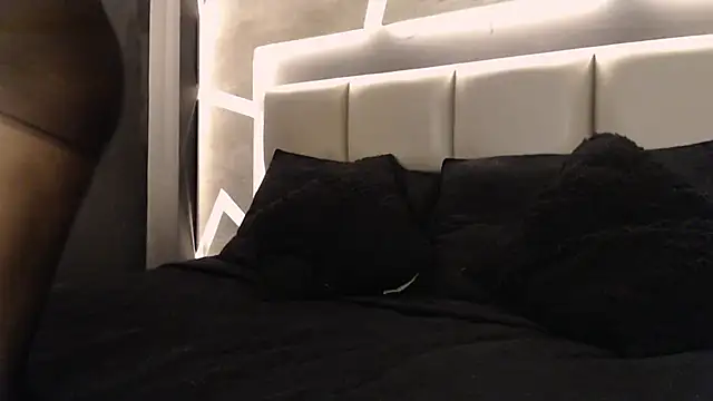 NaughtyNebula's cam snapshot