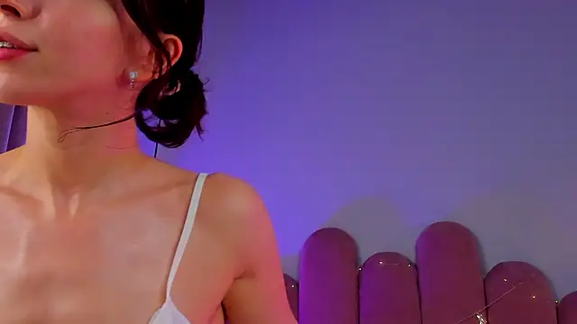 ElsaYoung's cam snapshot