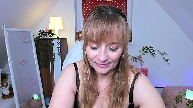 naughtymilane's cam snapshot