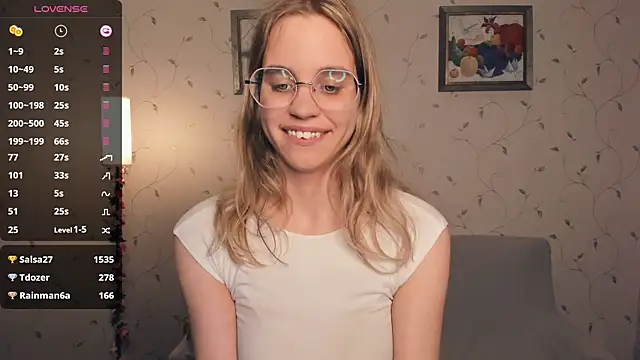 JoanBaggott's cam snapshot