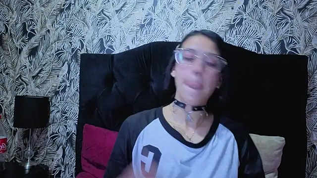 DanielaMonroe's web cam