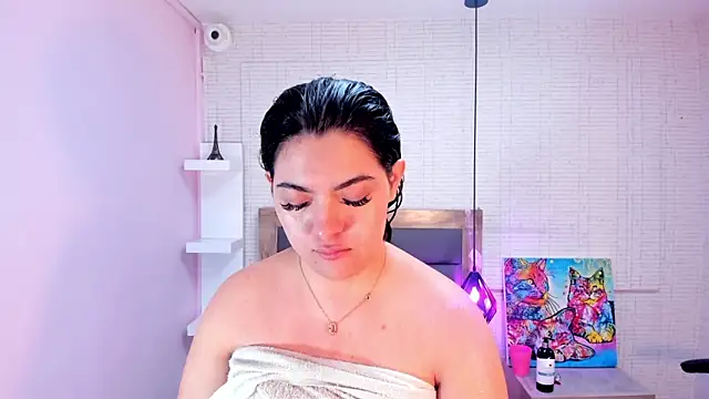 NAHOMIROSSE live sex cam