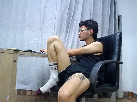 Jules_Silver02's cam snapshot