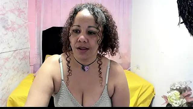 Brunette_sasha's cam snapshot