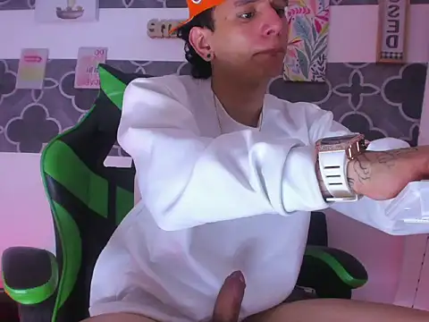 Skinny_batman's cam snapshot