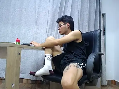 Jules_Silver02's cam snapshot