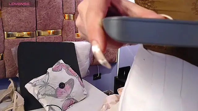 lilimini032 live sex cam