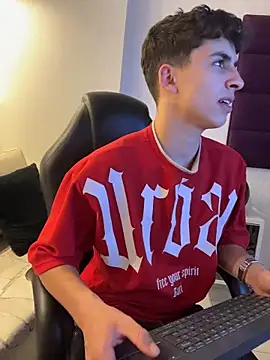 AdrianRinaldi live sex cam