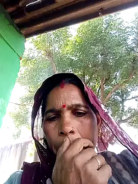 Indiangueen's cam snapshot