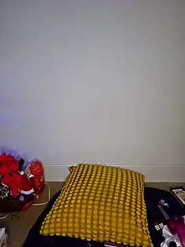 LovelyLucinda's cam snapshot