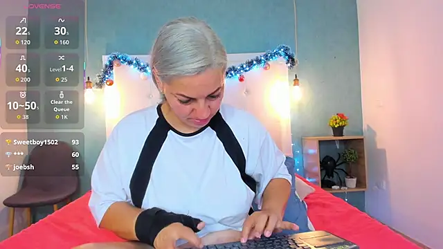 Heidy_milf's cam snapshot