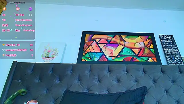 elinne_hendrix_'s cam snapshot