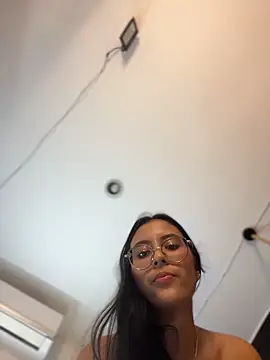 Juanita-Diaz live sex cam