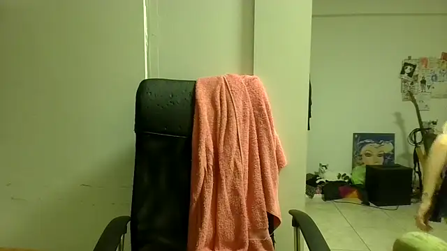 miapink33's cam snapshot