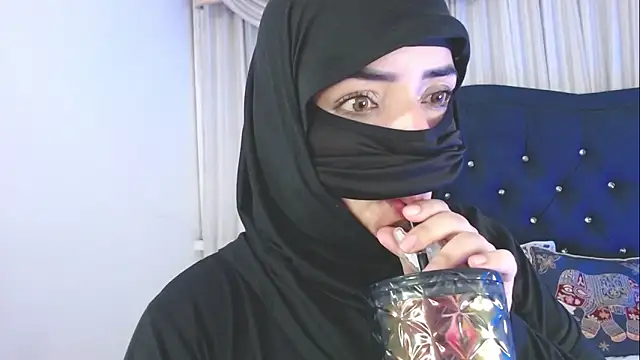 Uzra_hayed live sex cam