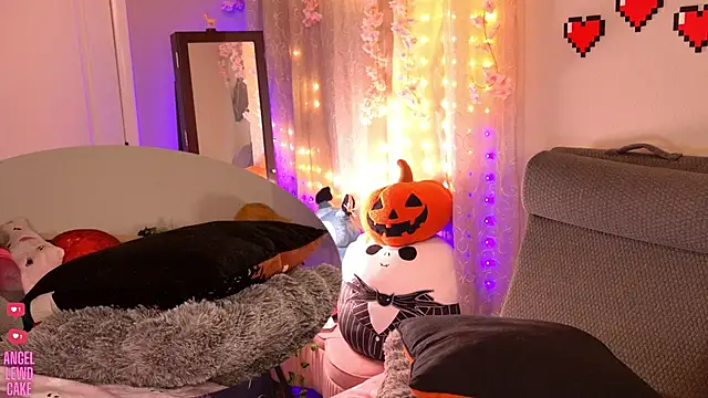 Angel-Lewd-Cake's cam snapshot