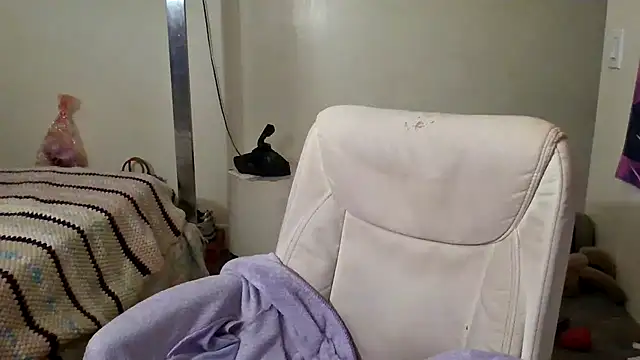 YasmineMinaj's cam snapshot