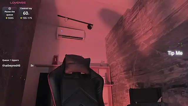 LunaBaker-1's cam snapshot