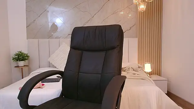 SashaBlake_'s cam snapshot