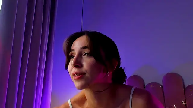 ElsaYoung's cam snapshot