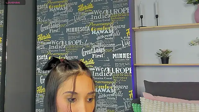 DemmiLove's cam snapshot