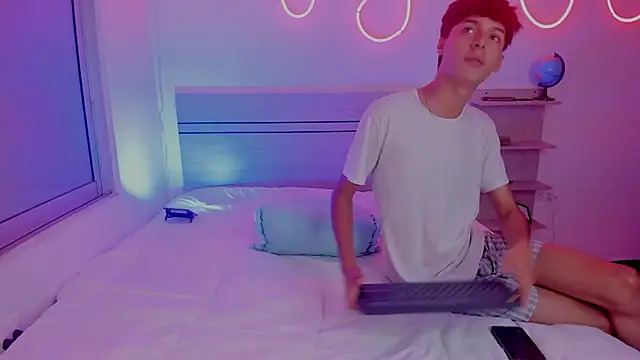 luccas_ferreira's cam snapshot