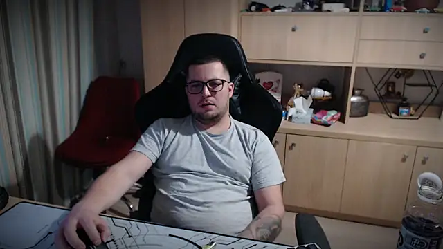 kevinnlovelly's cam snapshot