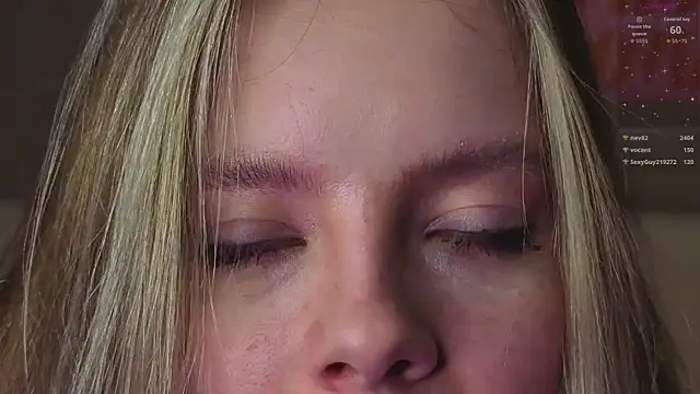 TiffinyMergist live sex cam