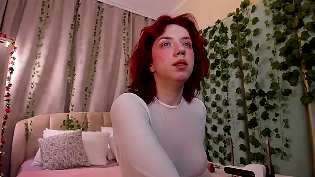 Love_is_Lola's cam snapshot