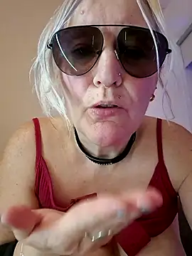 spicy_grandma's cam snapshot