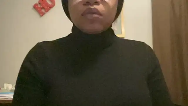 MommyConfident's cam snapshot