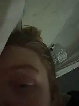 CurvyGirlMyla's cam snapshot