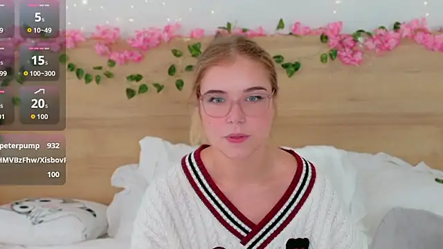 Lilith_Bonheur's cam snapshot