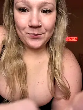 PiggyRose live sex cam