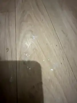 Hugo34bg live sex cam