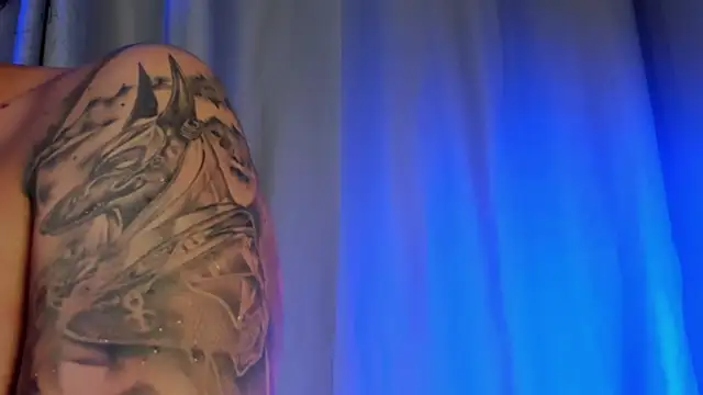 EviePhoenix's cam snapshot